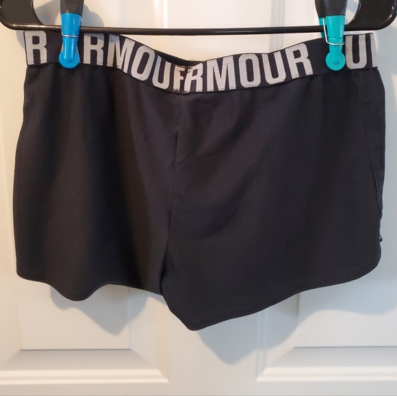 Under Armour Women's Athletic Black Shorts. Size M. #JL - Picture 2 of 6